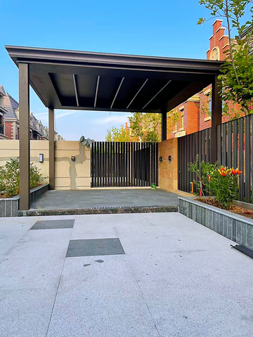 EuroAlu Pergola- Heat-Resistant & UV-Protected