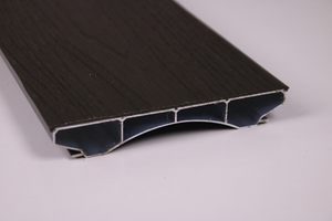  Decking in alluminio di lusso per spazi esterni: installazione leggera, resistente allo slittamento e facile