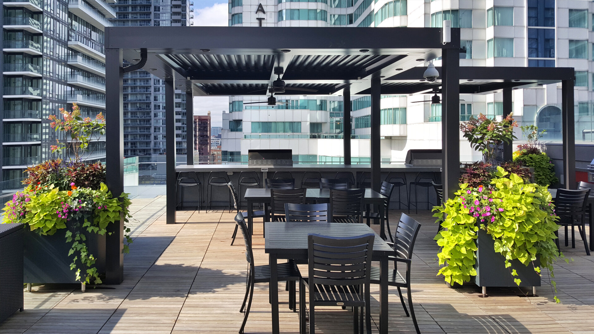 Luxury Wide-Span Aluminum Gazebo – Elegant & Unmatched Durability